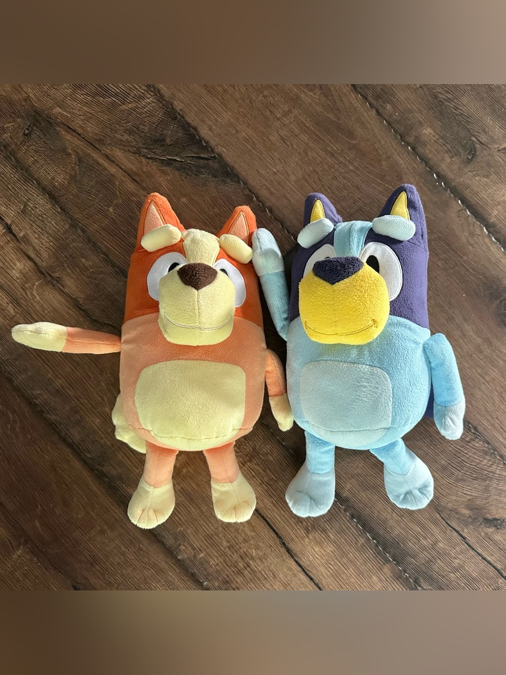 Bluey and Bingo talking plush toys